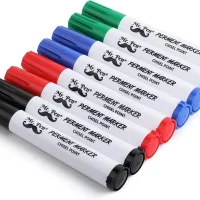 Whiteboard and markers set from the stationary shop Kerala – teaching essentials
